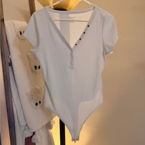 American Eagle v neck button down body suit